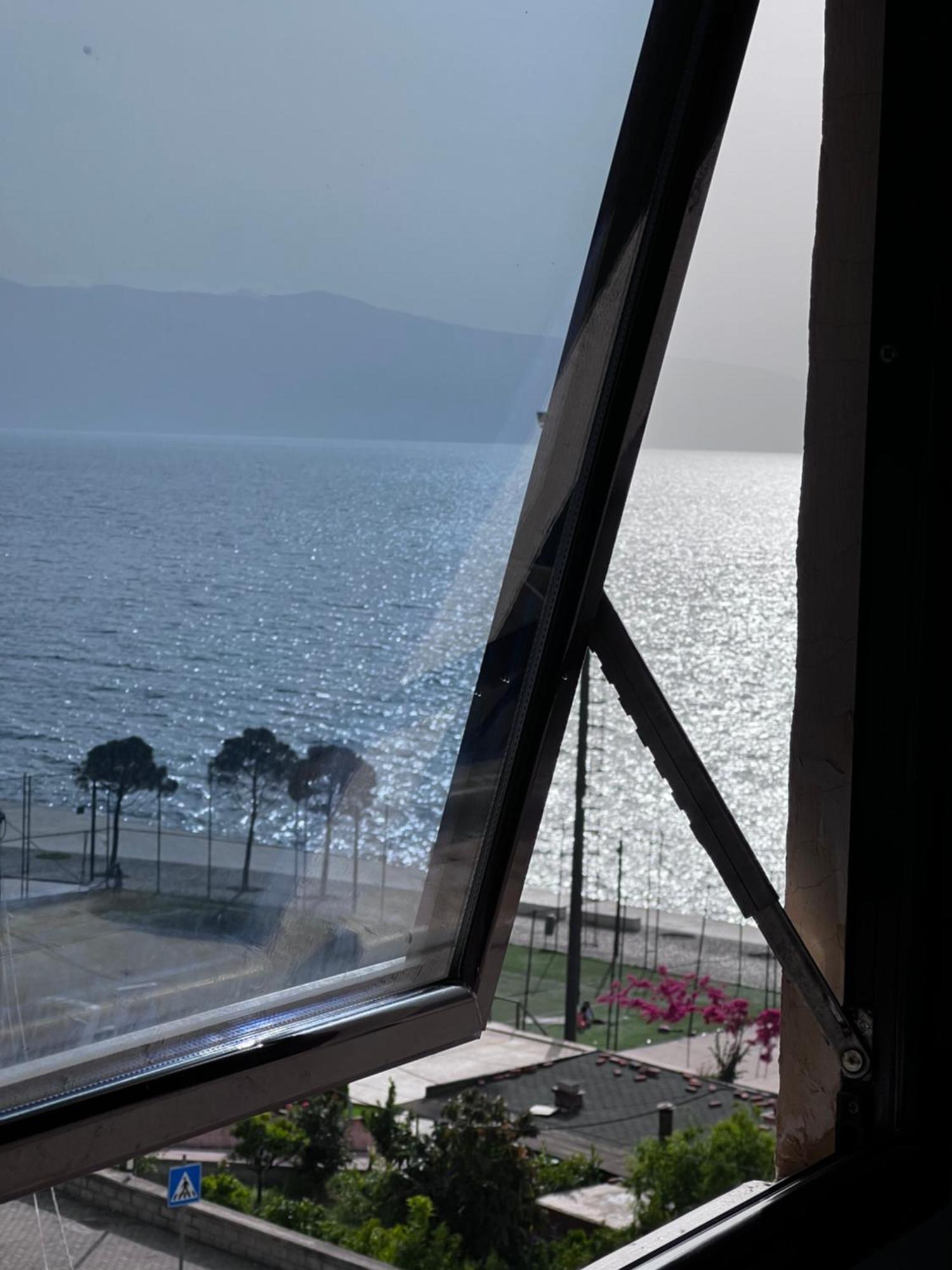 Hotel Lungomare Vlorë Buitenkant foto